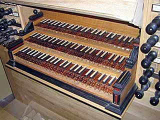 オルガンの鍵盤